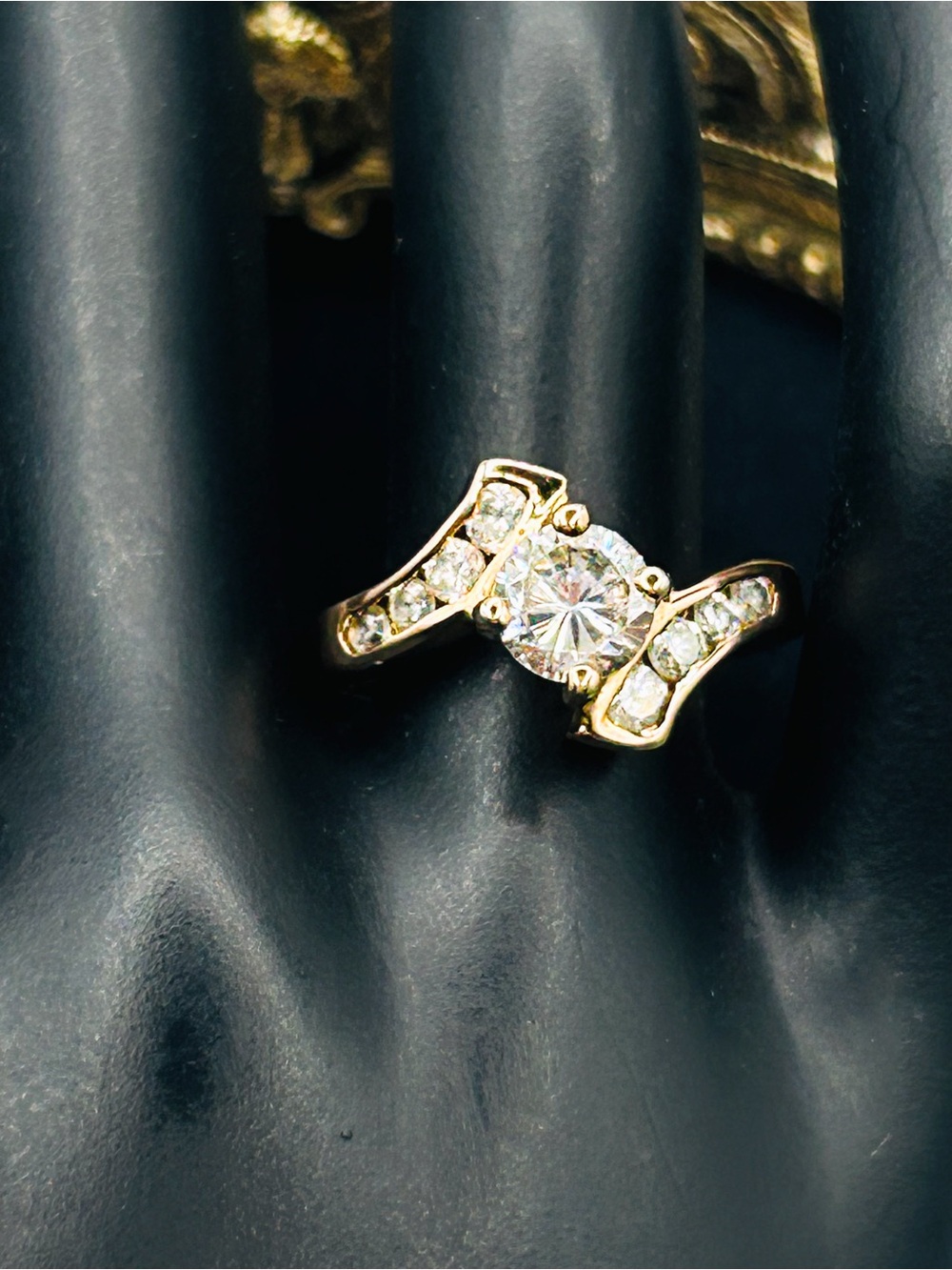 Vintage Lindenwold Bypass "Fire" Ring – 14K HGE Gold & High-Brilliance Solitaire